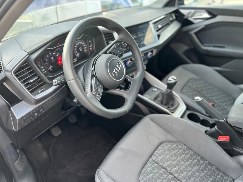 AUDI A1 SPORTBACK  1.0cc TSi 116 cv GASOLINA MANUAL AÑO 2025